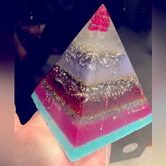 Handcrafted by me, orgonite crystal energy tower! - Picture 3 of 5